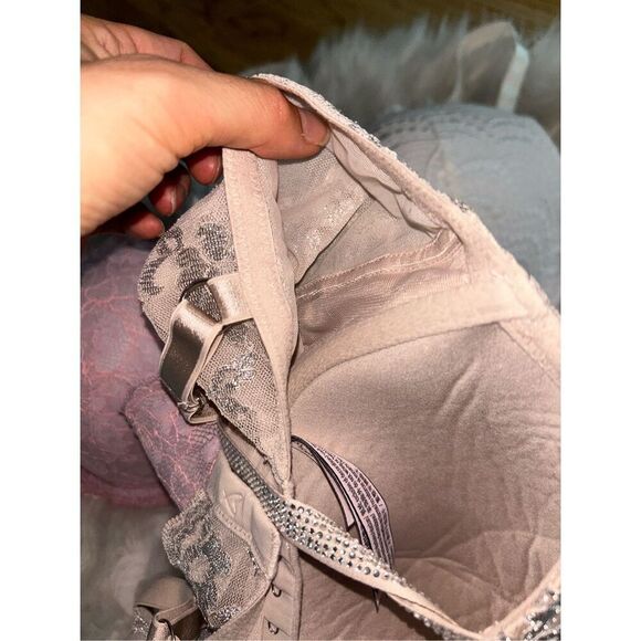 Victoria’s Secret bra bundle size 38DD sexy fancy classy bras - Picture 5 of 7